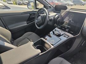 Toyota bZ4X vaihtoauto