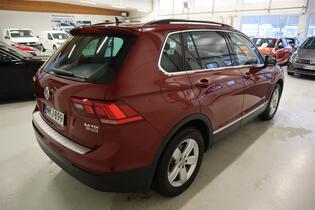 Volkswagen Tiguan vaihtoauto