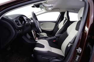 Volvo V40 Cross Country vaihtoauto