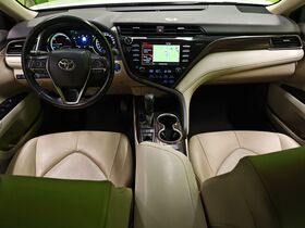 Toyota Camry vaihtoauto
