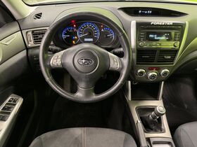 Subaru Forester vaihtoauto