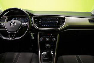 Volkswagen T-Roc vaihtoauto