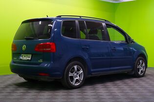 Volkswagen Touran vaihtoauto
