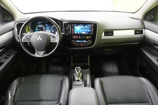 Mitsubishi Outlander PHEV vaihtoauto