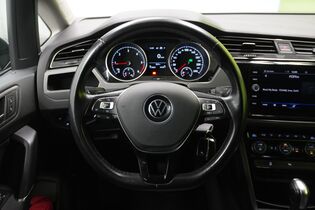 Volkswagen Touran vaihtoauto