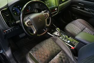 Mitsubishi Outlander PHEV vaihtoauto