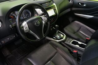 Nissan Navara vaihtoauto