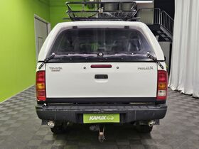 Toyota Hilux vaihtoauto