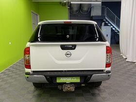 Nissan Navara vaihtoauto