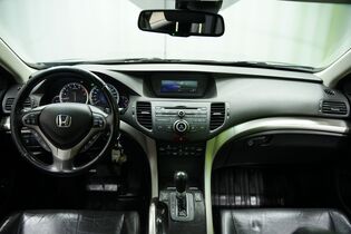 Honda Accord vaihtoauto