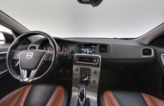 Volvo V60 Cross Country vaihtoauto