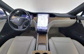 Tesla Model S vaihtoauto