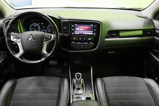 Mitsubishi Outlander PHEV vaihtoauto