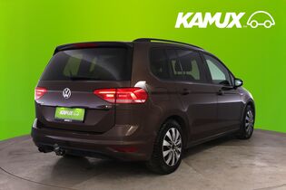 Volkswagen Touran vaihtoauto