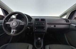 Volkswagen Touran vaihtoauto
