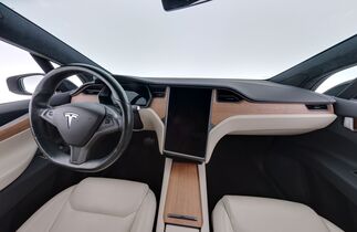 Tesla Model X vaihtoauto