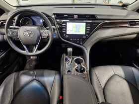 Toyota Camry vaihtoauto