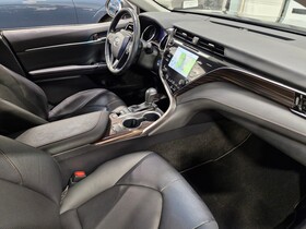 Toyota Camry vaihtoauto