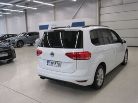 Volkswagen Touran vaihtoauto