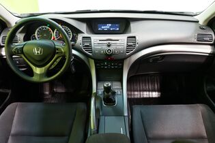 Honda Accord vaihtoauto