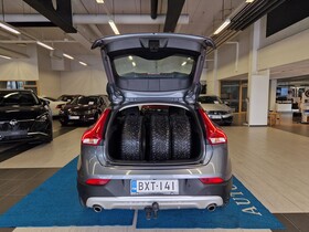 Volvo V40 Cross Country vaihtoauto