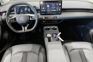 MG MGS5 EV vaihtoauto