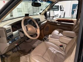 Ford Excursion vaihtoauto