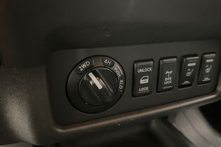 Nissan Navara vaihtoauto