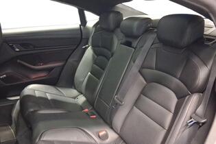 Porsche Taycan vaihtoauto