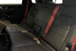 Porsche Cayenne vaihtoauto