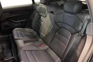 Porsche Taycan vaihtoauto