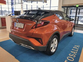 Toyota C-HR vaihtoauto