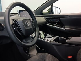 Toyota bZ4X vaihtoauto