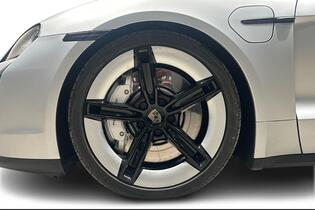 Porsche Taycan vaihtoauto