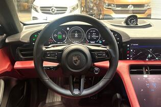 Porsche Taycan vaihtoauto