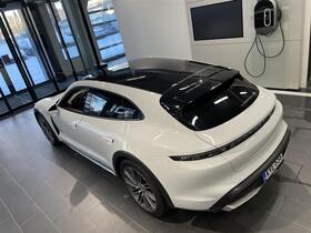Porsche Taycan vaihtoauto
