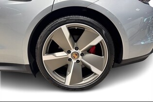 Porsche Taycan vaihtoauto