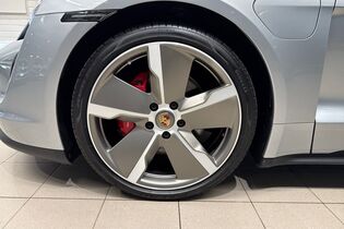 Porsche Taycan vaihtoauto