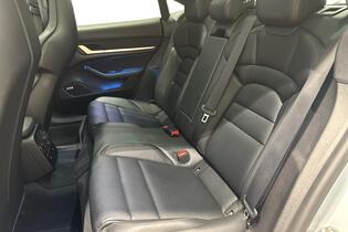 Porsche Taycan vaihtoauto