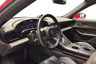 Porsche Taycan vaihtoauto