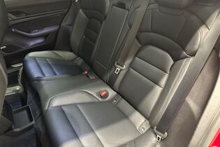 Porsche Taycan vaihtoauto