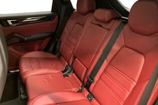 Porsche Cayenne vaihtoauto