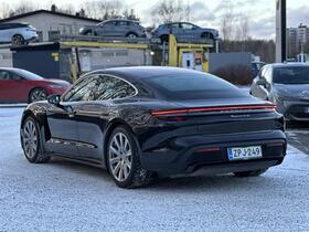 Porsche Taycan vaihtoauto