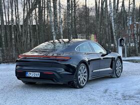 Porsche Taycan vaihtoauto