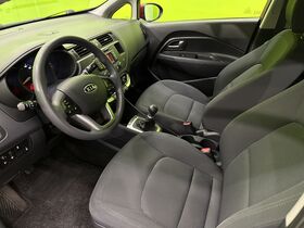 Kia Rio vaihtoauto