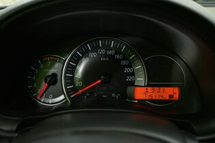 Nissan Micra vaihtoauto