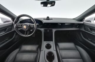 Porsche Taycan vaihtoauto