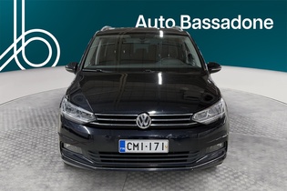 Volkswagen Touran vaihtoauto