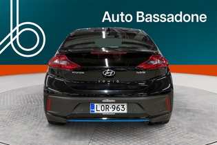 Hyundai IONIQ hybrid vaihtoauto