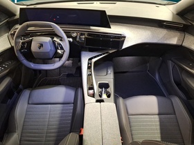 Peugeot E-3008 vaihtoauto